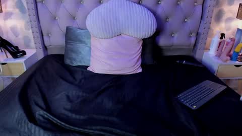 Snapshot of sarayjoness chatting on 01.26.25 Saray online show from 01.26.25