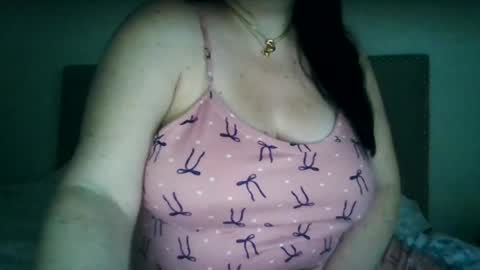 Snapshot of saretta46 chatting on 11.30.25 Sara online show from 11.30.25