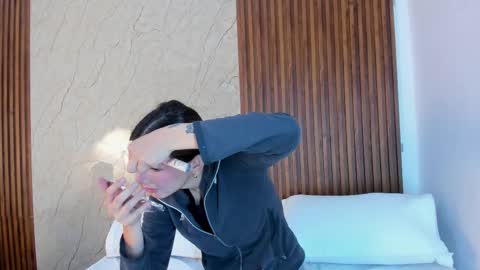  SARIYA Y ALEXIS  online show from 02.23.26