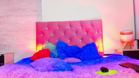 Sary  online show from 04.23.26