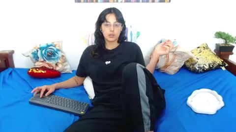 Sashita online show from 10.17.25