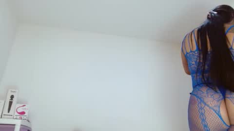 Sasha Creamy online show from 10.08.25