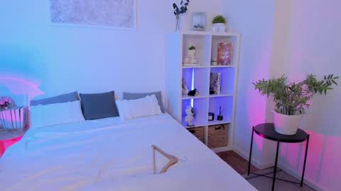 Sasha Miro online show from 01.01.25