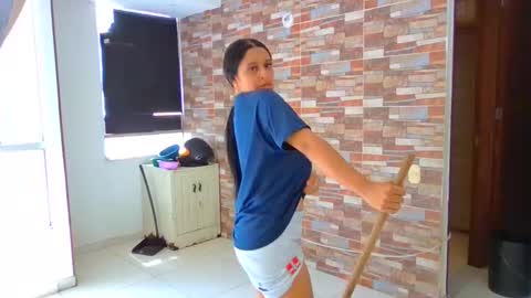 Camila online show from 10.15.25