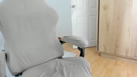 Sasha Sweet online show from 12.16.25