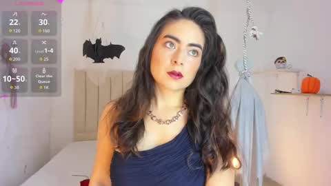 Snapshot of sashaa_petit chatting on 10.18.25 Sashaa online show from 10.18.25