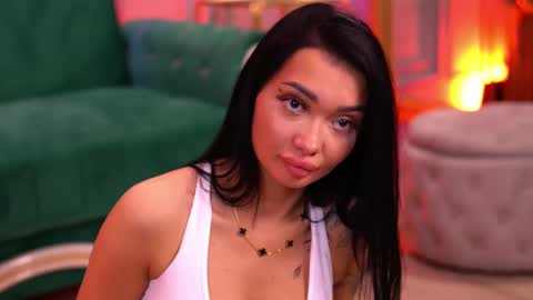 Snapshot of sashaferrera chatting on 02.17.25 Dennise online show from 02.17.25