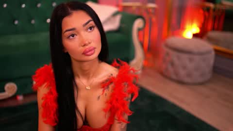 Snapshot of sashaferrera chatting on 03.01.25 Dennise online show from 03.01.25