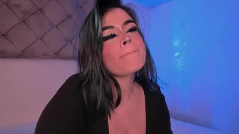 selene  online show from 02.13.25