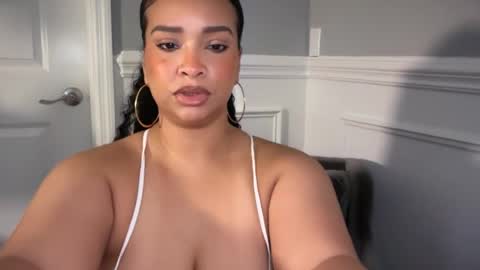 Snapshot of sashasavagexx chatting on 07.24.26 Sasha Estrella online show from 07.24.26