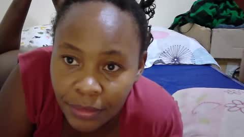 Snapshot of sassy_bella chatting on 03.10.25 sassy_bella online show from 03.10.25