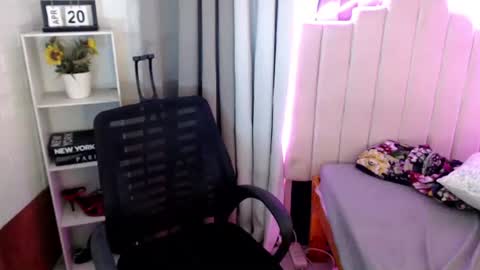 sassy_kimmyy online show from 04.23.26