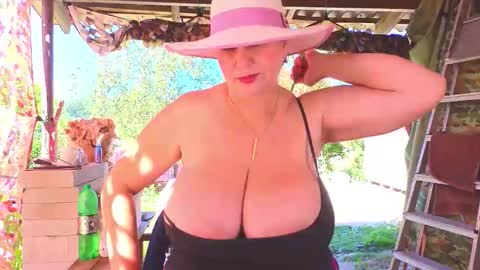 sassy_seasons online show from 09.14.25