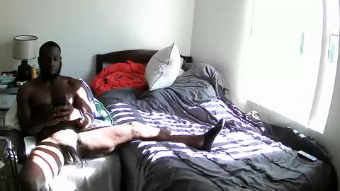 Snapshot of sassycassie2019 chatting on 12.21.24 swirlcouple23 online show from 12.21.24