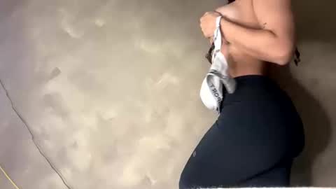 Snapshot of sassylilah chatting on 11.17.25 Lilah online show from 11.17.25