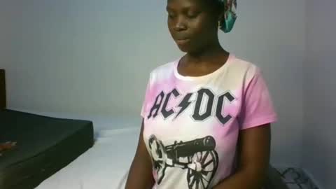 sassytannia online show from 02.28.26