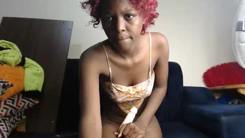 Snapshot of sassyvece12 chatting on 10.25.25 Sassy online show from 10.25.25