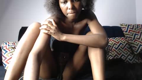 Snapshot of sassyvece12 chatting on 11.28.25 Sassy online show from 11.28.25