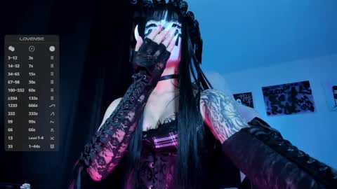 Snapshot of satanbabee_ chatting on 06.06.26 im expecting 300 thumbs up on my altar online show from 06.06.26