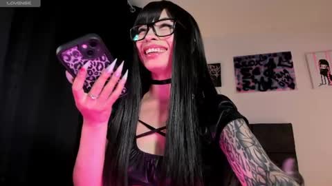 Snapshot of satanbabee_ chatting on 06.23.26 im expecting 300 thumbs up on my altar online show from 06.23.26