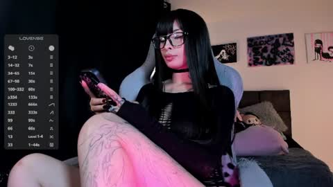 Snapshot of satanbabee_ chatting on 07.20.26 im expecting 300 thumbs up on my altar online show from 07.20.26