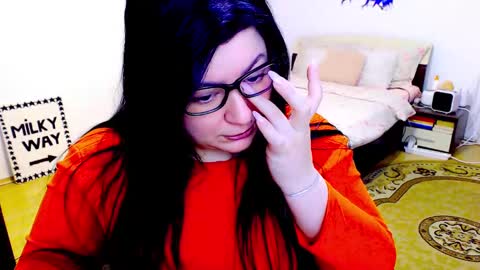 Snapshot of satans_guitar chatting on 12.08.24 Queen Of The Damned online show from 12.08.24