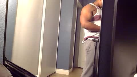 Snapshot of satisfaction01 chatting on 11.16.25 satisfaction01 online show from 11.16.25