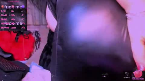 Snapshot of satisfymypussy chatting on 10.02.25 Alina online show from 10.02.25