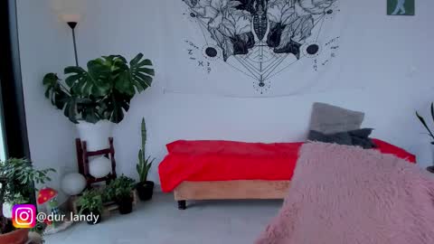 Snapshot of satomimori chatting on 11.24.25 im Jessi Independet Model online show from 11.24.25