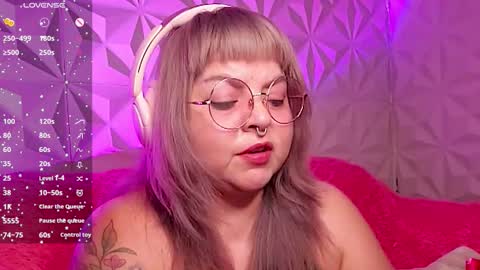 Gina George online show from 11.11.25