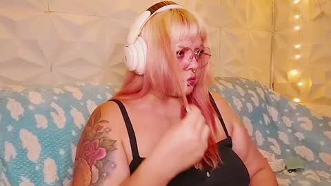 Snapshot of satyn_doll chatting on 06.13.26 Gina George online show from 06.13.26