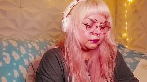 Snapshot of satyn_doll chatting on 06.14.26 Gina George online show from 06.14.26