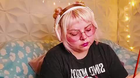Snapshot of satyn_doll chatting on 06.14.26 Gina George online show from 06.14.26