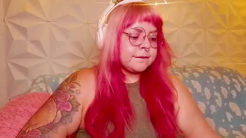 Snapshot of satyn_doll chatting on 06.21.26 Gina George online show from 06.21.26