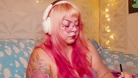 Snapshot of satyn_doll chatting on 06.30.26 Gina George online show from 06.30.26