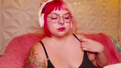 Snapshot of satyn_doll chatting on 07.07.26 Gina George online show from 07.07.26