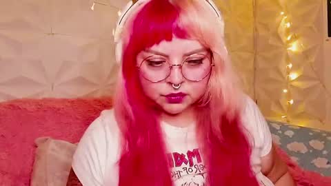 Snapshot of satyn_doll chatting on 07.07.26 Gina George online show from 07.07.26