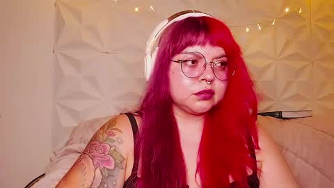 Snapshot of satyn_doll chatting on 07.16.26 Gina George online show from 07.16.26
