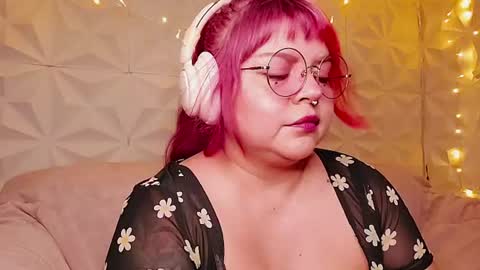 Snapshot of satyn_doll chatting on 07.19.26 Gina George online show from 07.19.26