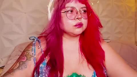Snapshot of satyn_doll chatting on 07.19.26 Gina George online show from 07.19.26
