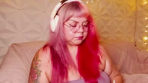 Snapshot of satyn_doll chatting on 07.22.26 Gina George online show from 07.22.26