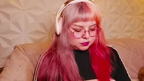 Snapshot of satyn_doll chatting on 07.26.26 Gina George online show from 07.26.26