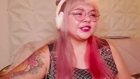 Snapshot of satyn_doll chatting on 07.30.26 Gina George online show from 07.30.26