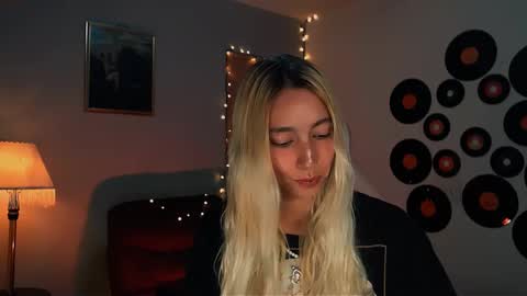 I AM JENN  online show from 02.23.25