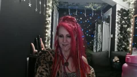 SaucySky online show from 02.08.25