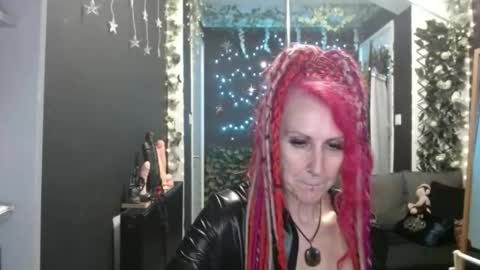 SaucySky online show from 09.21.25