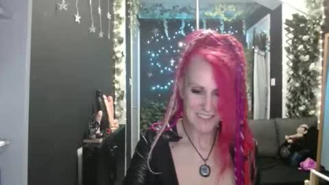 SaucySky online show from 09.25.25