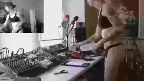 Snapshot of savagewaves chatting on 03.12.26 savagewaves online show from 03.12.26