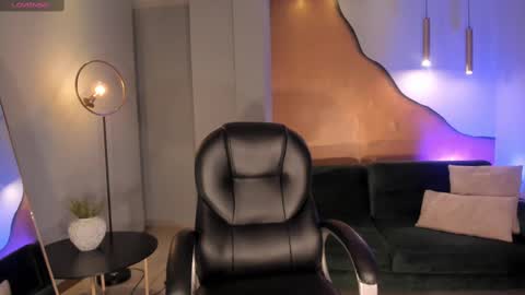 S a v a n n a h  online show from 03.12.25