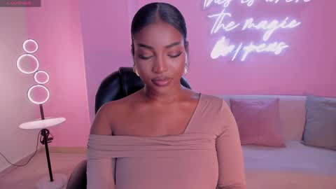 S a v a n n a h  online show from 04.19.26